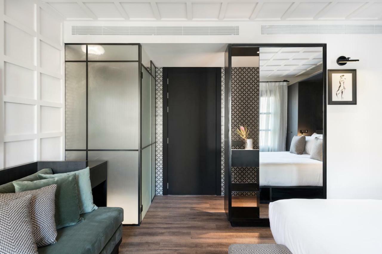 Yurbban Ramblas Boutique Hotel Barcelona Exterior foto