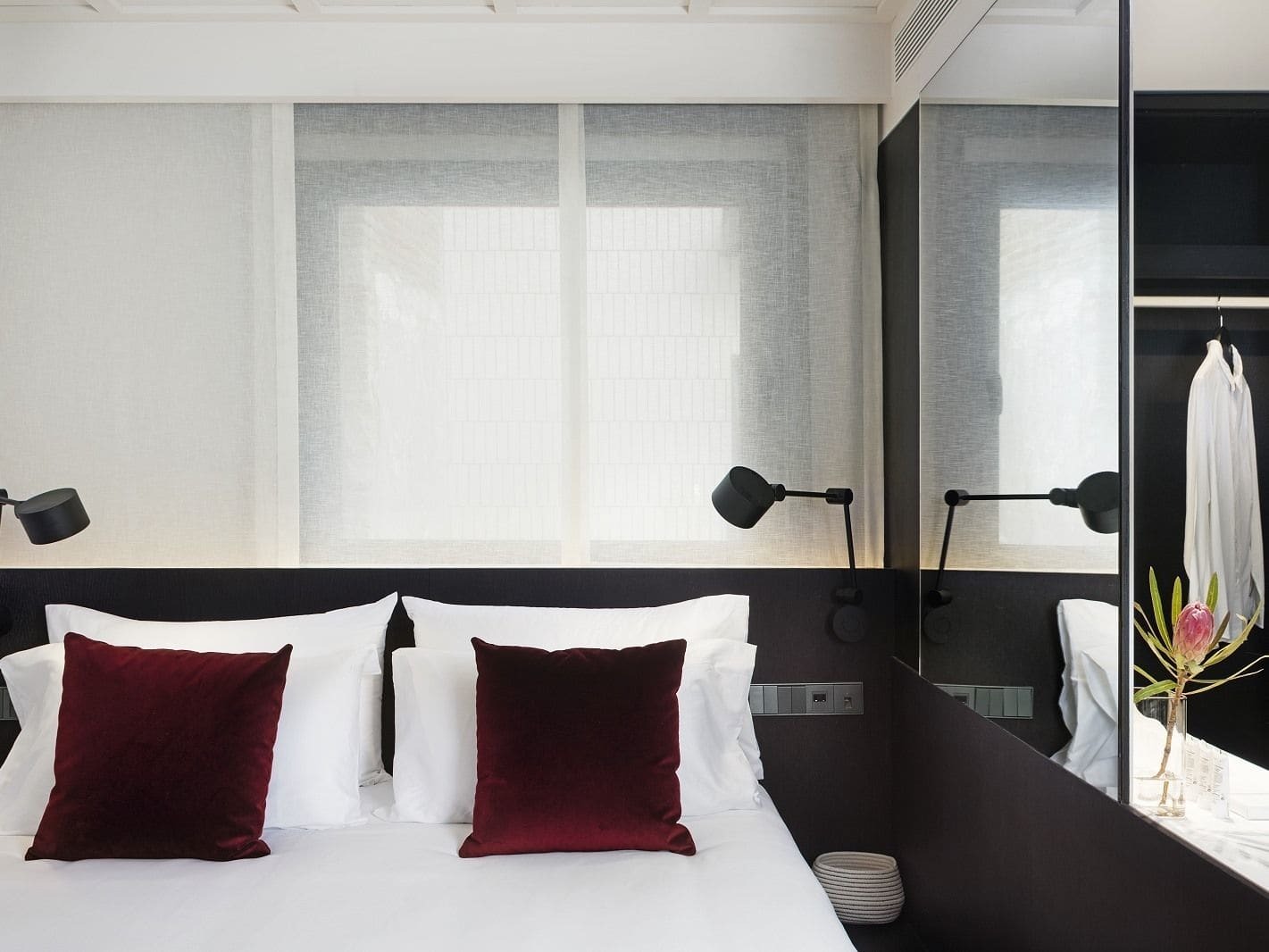 Yurbban Ramblas Boutique Hotel Barcelona Exterior foto